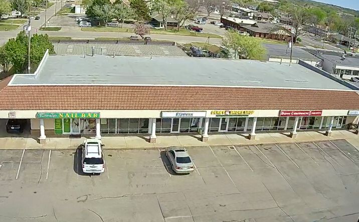 Pictures of Retail property located at 620 N Baltimore Ave, Derby, KS 67037 for sales - image #1