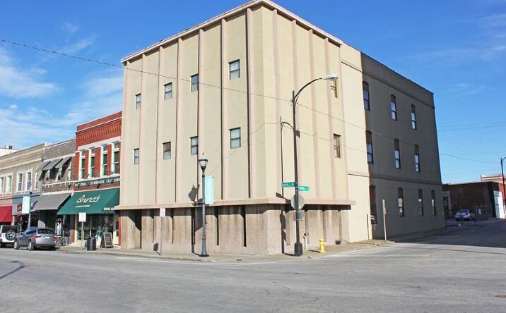 Pictures of Mixed Use property located at 420 South Ave, Springfield, MO 65806 for sales - image #1