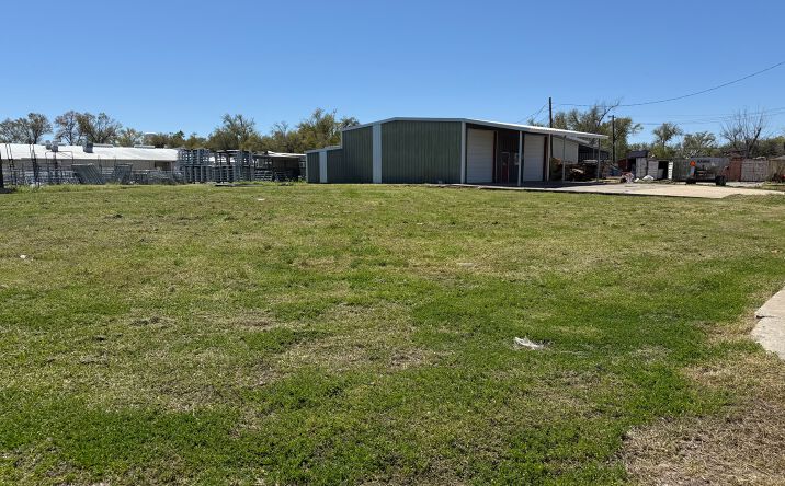 Pictures of Industrial, Land, Mixed Use, Retail, Special Purpose property located at 1701 Ruth St, Sulphur, LA 70663 for sales - image #1