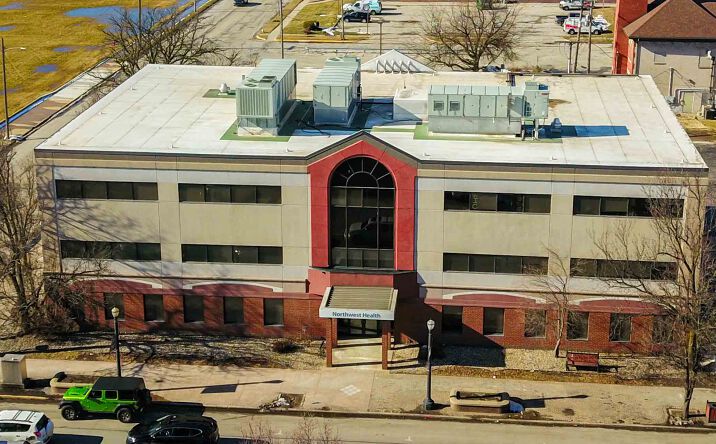 Pictures of Mixed Use, Office, Retail property located at 901 Lincolnway, La Porte, IN 46350 for sales - image #1