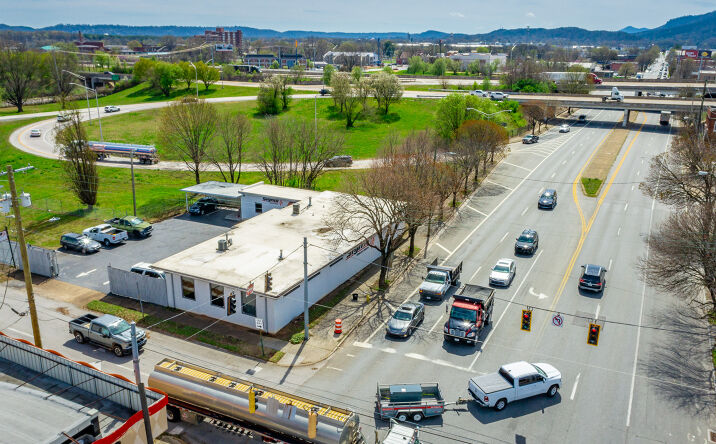 Pictures of Office, Retail property located at 2100 BROAD STREET, Chattanooga, TN 37408 for sales - image #1