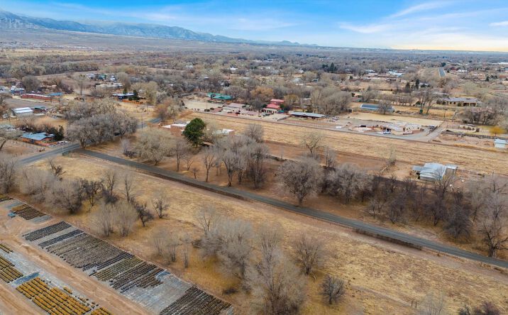 40 Blue Sky, Corrales, NM 87048 | Crexi.com