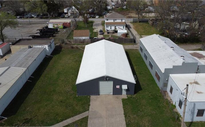 Pictures of Industrial property located at 3822 Bennington Avenue, Kansas City, MO 64129 for sales - image #1