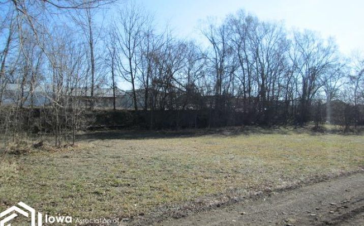 Pictures of Land property located at 1110 W Roland, Chariton, IA 50049 for sales - image #1