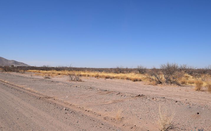 Pictures of Land property located at Alamosa Rd Sw Lot 6, Deming, NM 88030 for sales - image #1