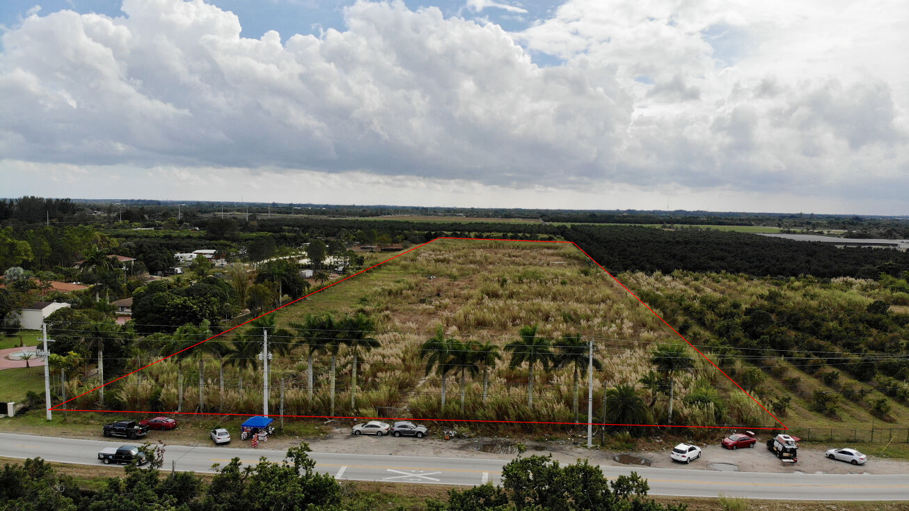 14850 Eureka Dr, Miami, FL 33187