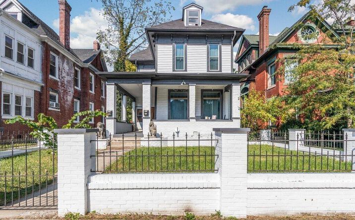 Pictures of Multifamily property located at 1570 E Long Street #1572, Columbus, OH 43203 for sales - image #1