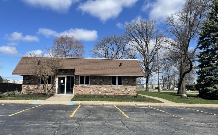 Pictures of Office property located at 503 S Abbe Rd, Elyria, OH 44035 for sales - image #1