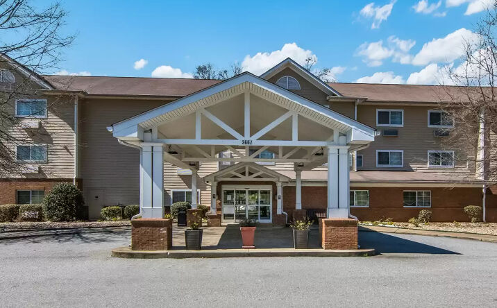 Pictures of Hospitality property located at 3662 Victory Dr, Columbus, GA 31903 for sales - image #1