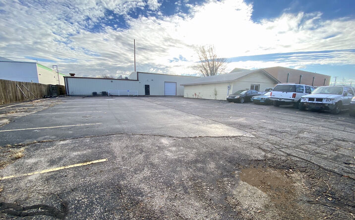 Pictures of Industrial, Mixed Use, Office property located at 1542 S Market St, Wichita, KS 67211 for sales - image #1