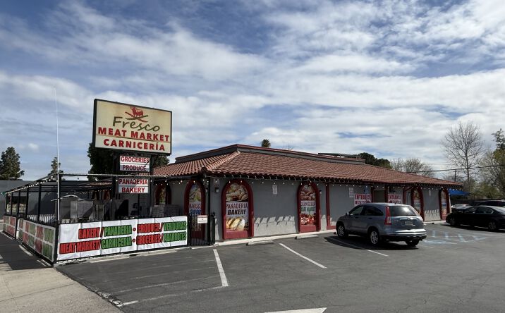 Pictures of Retail property located at 1401 California Ave, Bakersfield, CA 93304 for sales - image #1