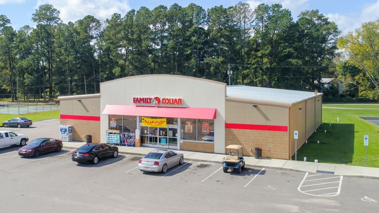 114 S Commerce St, Aulander, NC 27805