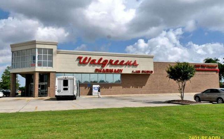 Pictures of Retail property located at 7401 Read Blvd, New Orleans, LA 70127 for sales - image #1