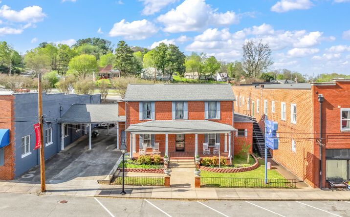 Pictures of Retail, Hospitality property located at 406 Wharf St, Loudon, TN 37774 for sales - image #1