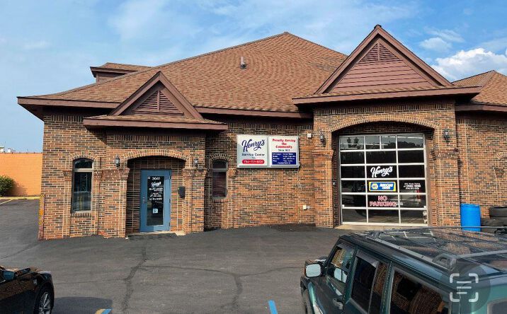 Pictures of Retail property located at 3041 S Wayne Road, Wayne, MI 48184 for sales - image #1