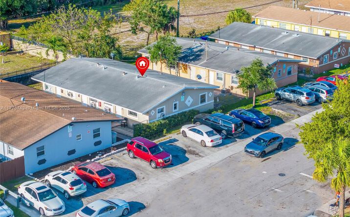 Pictures of Multifamily property located at 3020 NW 2nd St, Pompano Beach, FL 33069 for sales - image #1
