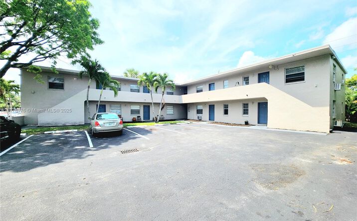Pictures of Multifamily property located at 721 NW 3rd Ave, Fort Lauderdale, FL 33311 for sales - image #1