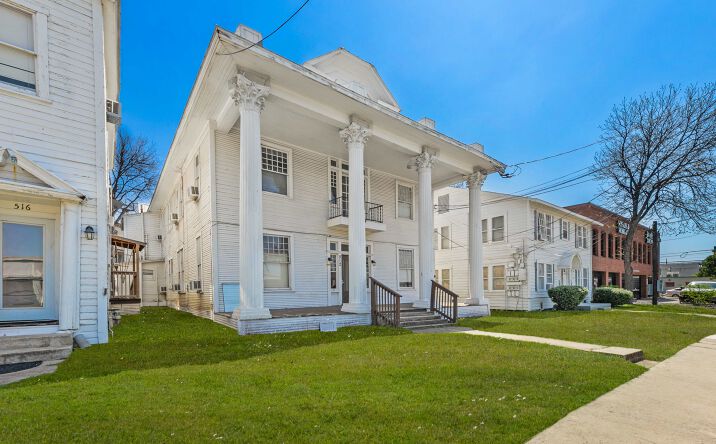 Pictures of Multifamily property located at 516 E Quincy St, San Antonio, TX 78215 for sales - image #1