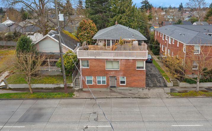 Pictures of Multifamily property located at 7329 15th Ave NW, Seattle, WA 98117 for sales - image #1