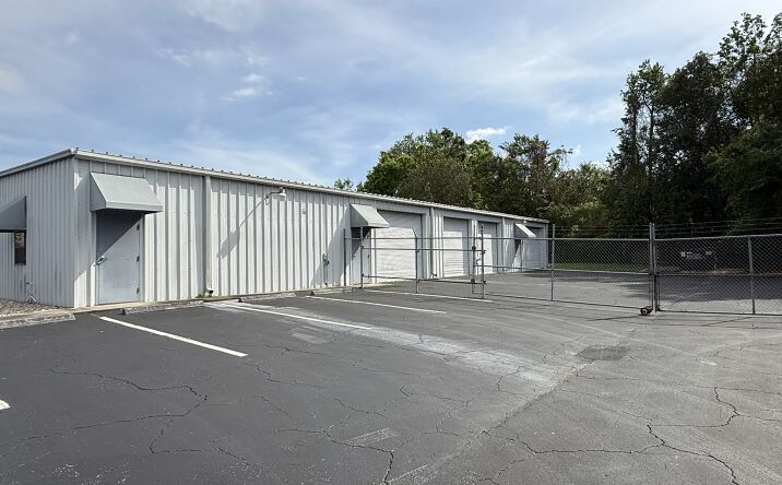 Pictures of Industrial property located at 3980 SE 45th Court, Ocala, FL 34480 for sales - image #1