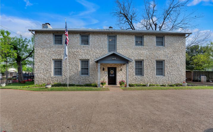 Pictures of Mixed Use, Office, Special Purpose property located at 14 Chisholm Trail Rd, Round Rock, TX 78681 for sales - image #1