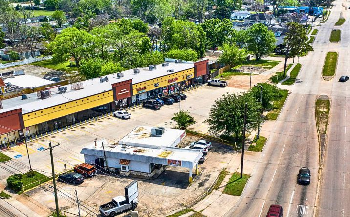 Pictures of Retail property located at 9322 Fulton Street, Houston, TX 77022 for sales - image #1