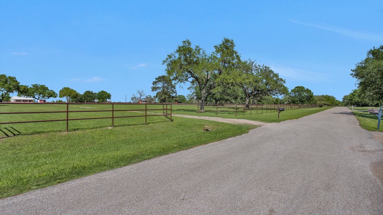 29210, Richmond, TX 77406 | Crexi.com