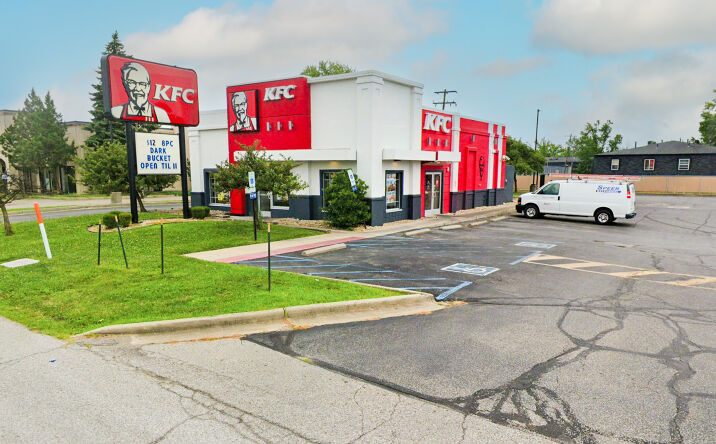 Pictures of Retail property located at 2081 Morse Rd, Columbus, OH 43229 for sales - image #1