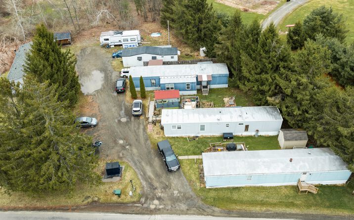 Pictures of Mobile Home Park property located at 84 Twining Rd, Johnson City, NY 13790 for sales - image #1