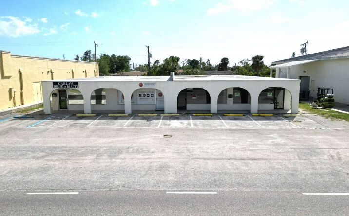 Pictures of Retail property located at 3057 Tamiami Trl, Port Charlotte, FL 33952 for sales - image #1