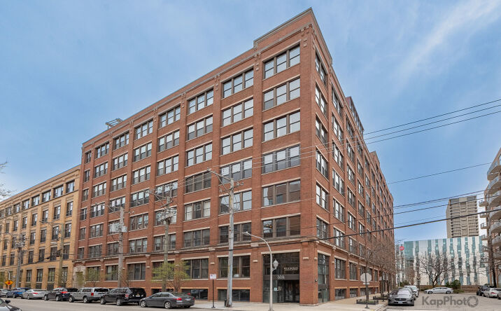 Pictures of Office, Land property located at 921 W Van Buren Street , 210, Chicago, IL 60607 for sales - image #1