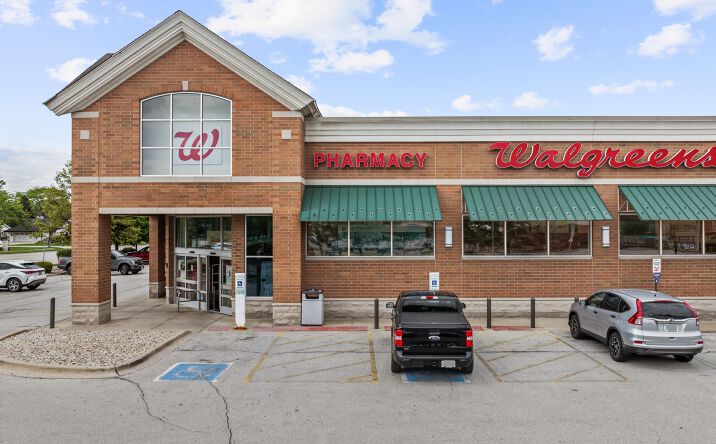 Pictures of Retail property located at 12659 S Ridgeland Ave, Palos Heights, IL 60463 for sales - image #1