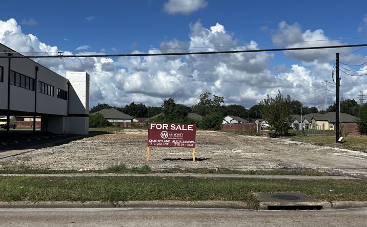Pictures of Land property located at 2310 Center St, Deer Park, TX 77536, Deer Park, TX 77536 for sales - image #1