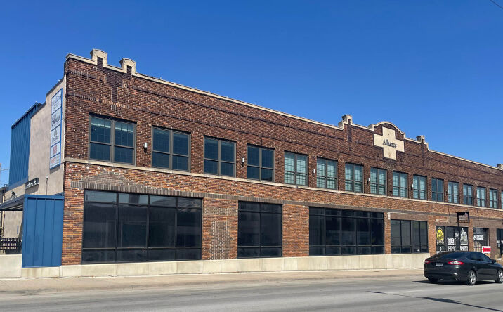 Pictures of Office, Retail property located at 2566 Leavenworth St, Omaha, NE 68105 for sales - image #1