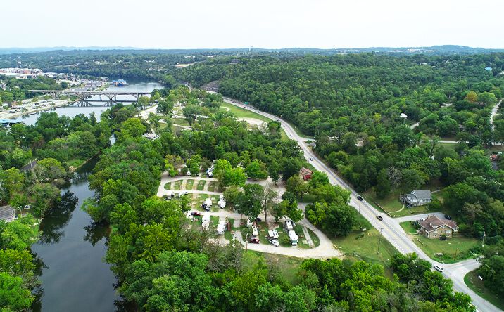 image of property at 1376 S Hollister MO 65672