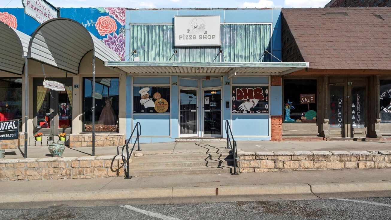 Pictures of Business for Sale property located at 125 N Texas Street, De Leon, TX 76444 for sales - image #1