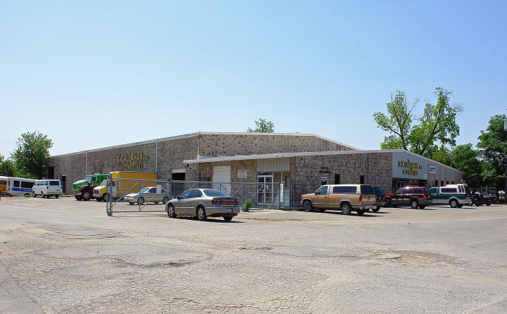 Pictures of Industrial property located at 824 S Laredo St, San Antonio, TX 78204 for sales - image #1