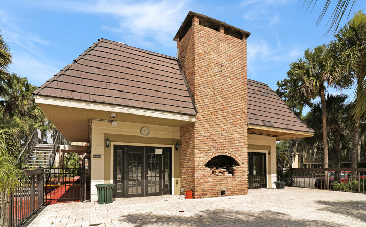 Pictures of Multifamily property located at 4154 Versailles Dr, Orlando, FL 32808 for sales - image #1