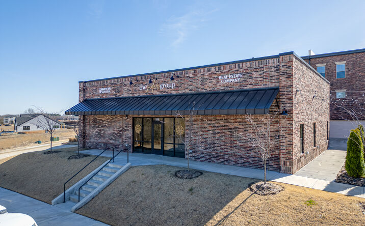 Pictures of Office, Retail property located at 9111 R.A. Young Jr Dr, Barling, AR 72923 for sales - image #1