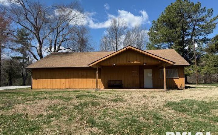 Pictures of Office property located at 3014 S ILLINOIS Avenue, Carbondale, IL 62903 for sales - image #1