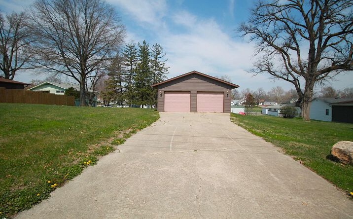 Pictures of Land property located at 206 E Clark Street, Clarinda, IA 51632 for sales - image #1