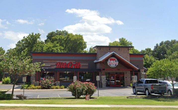 Pictures of Retail property located at 121 W Kenosha St, Broken Arrow, OK 74012 for sales - image #1