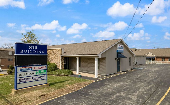 Pictures of Office property located at 819 Mt Tabor Rd, New Albany, IN 47150 for sales - image #1