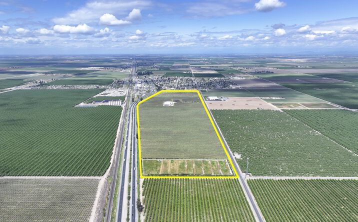 Pictures of Land property located at 1875 S. Elm Street, Pixley, CA 93256 for sales - image #1