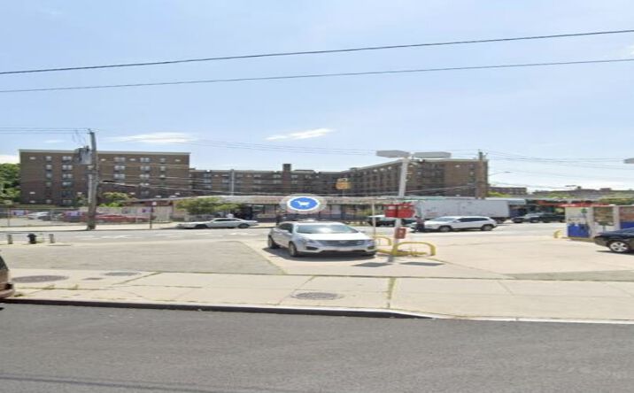 Pictures of Retail property located at 470 Vanderbilt Ave, Staten Island, NY 10304 for sales - image #1