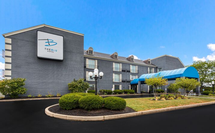 Pictures of Hospitality property located at 11349 Reed Hartman Hwy, Blue Ash, OH 45241 for sales - image #1