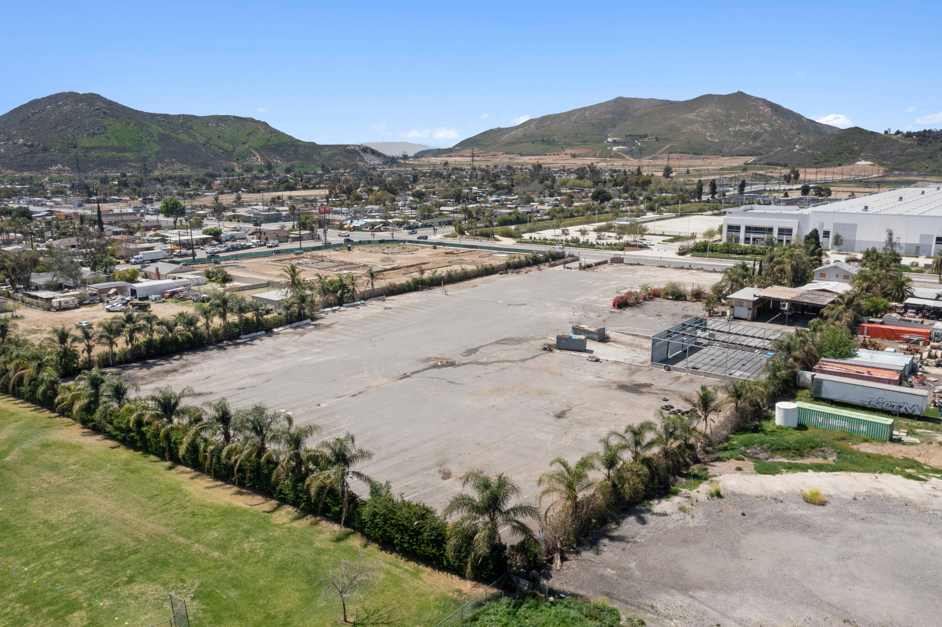11205 Cedar Ave, Bloomington, CA 92316