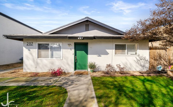 Pictures of Multifamily property located at 2117 G ST, Bakersfield, CA 93301 for sales - image #1