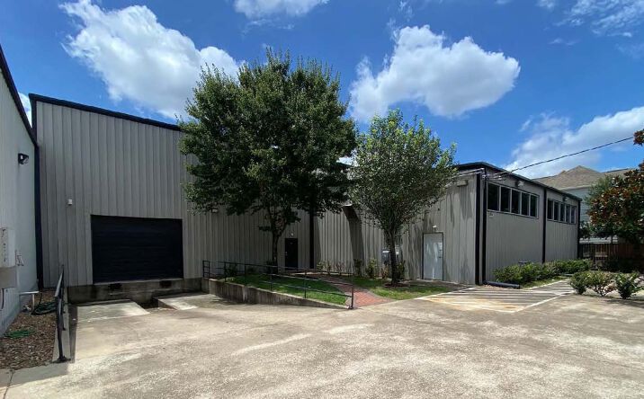 Pictures of Office, Industrial property located at 5411 Darling St, Houston, TX 77007 for sales - image #1