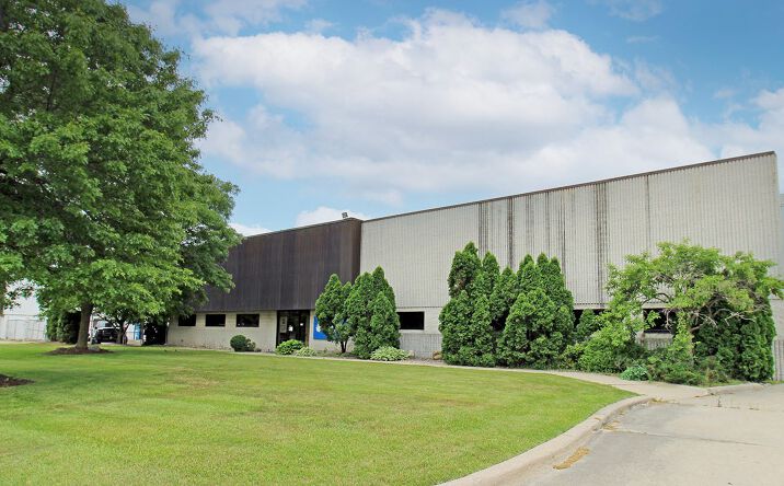 Pictures of Industrial property located at 33140 Fisher Dr, St. Clair Shores, MI 48082 for sales - image #1